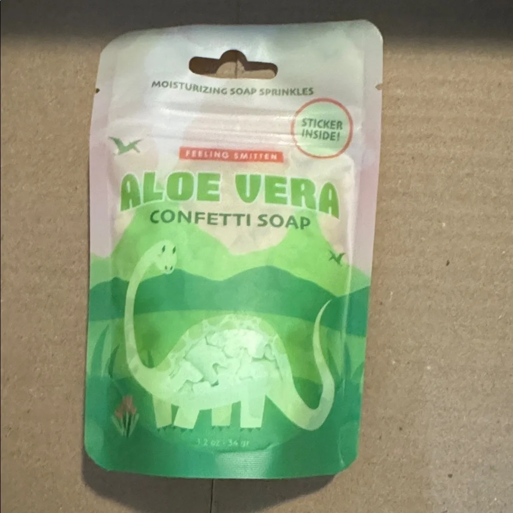 Dino Shaped Bath Confetti (Aloe Vera) - New in Package